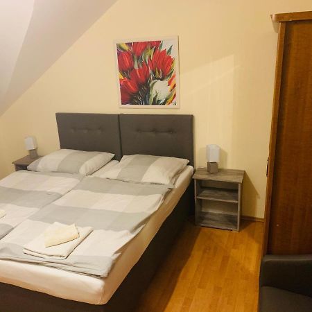 Bed and Breakfast Eder Nesvady Zewnętrze zdjęcie