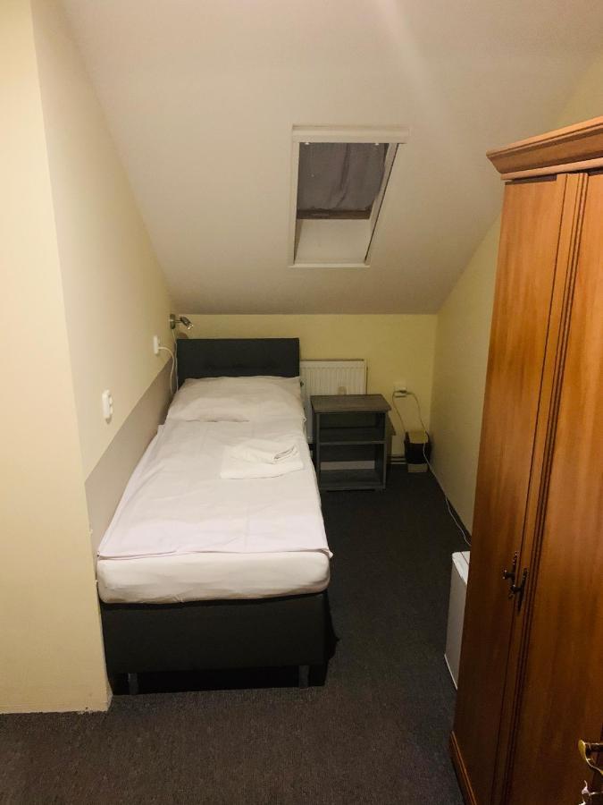 Bed and Breakfast Eder Nesvady Zewnętrze zdjęcie